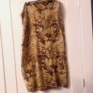 Unknown-Safari style scarf SZ 72"x36"